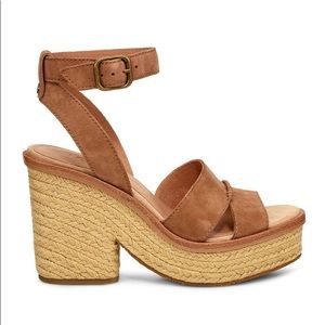 Ugg Carine Sandal